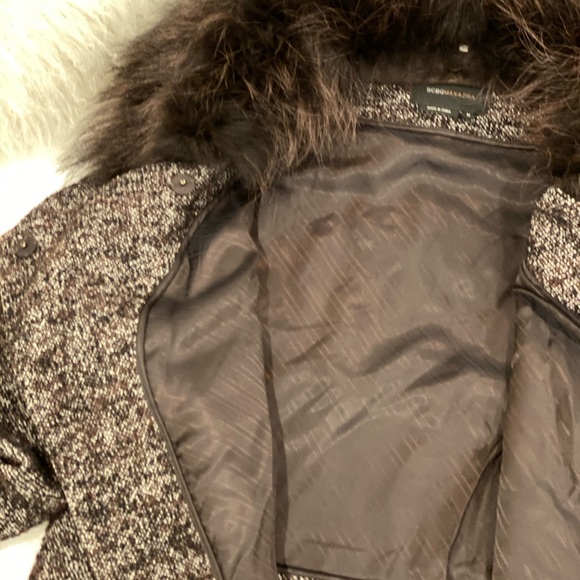 BCBG* Tweed Cropped Jacket/short set, detachable fur Sz 4 - Picture 4 of 8